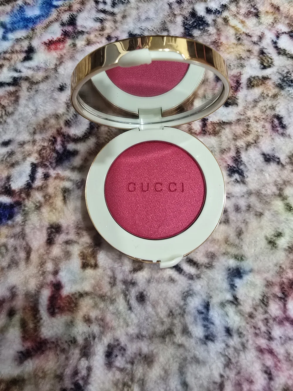 GUCCI Glow Blush 06 Bright Ruby NWOB